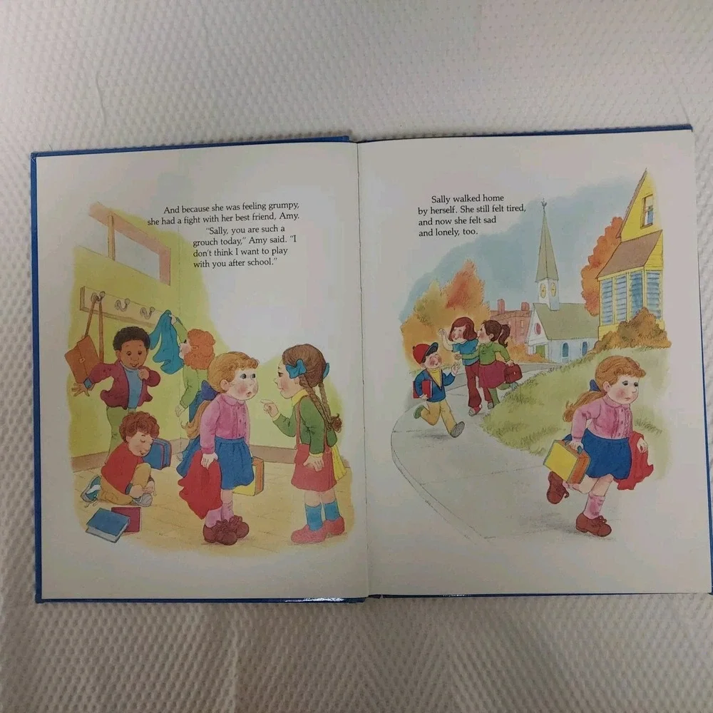 Care Bears Sweet Dreams For Sally Book 1983 Parker Brothers (Hardcover)